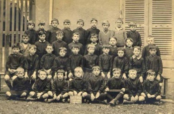 SchoolPhoto1928-29.jpg